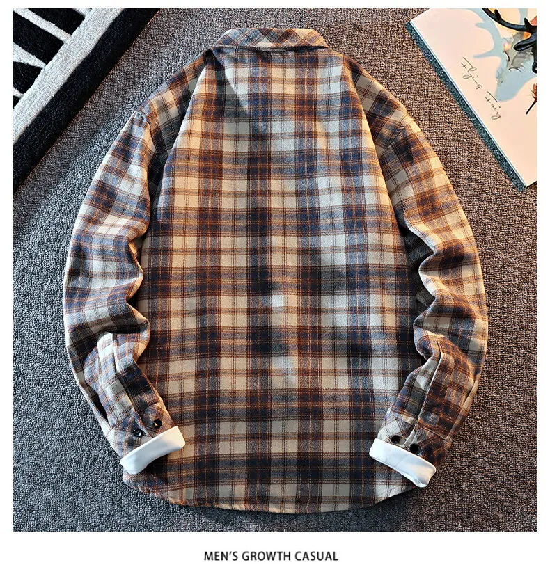 Chemise à carreau de travail beige et bleu – Image 2