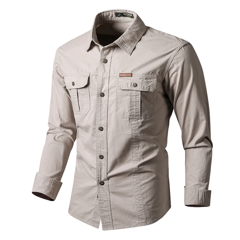 Chemise beige de travail avec deux poches style cargo
